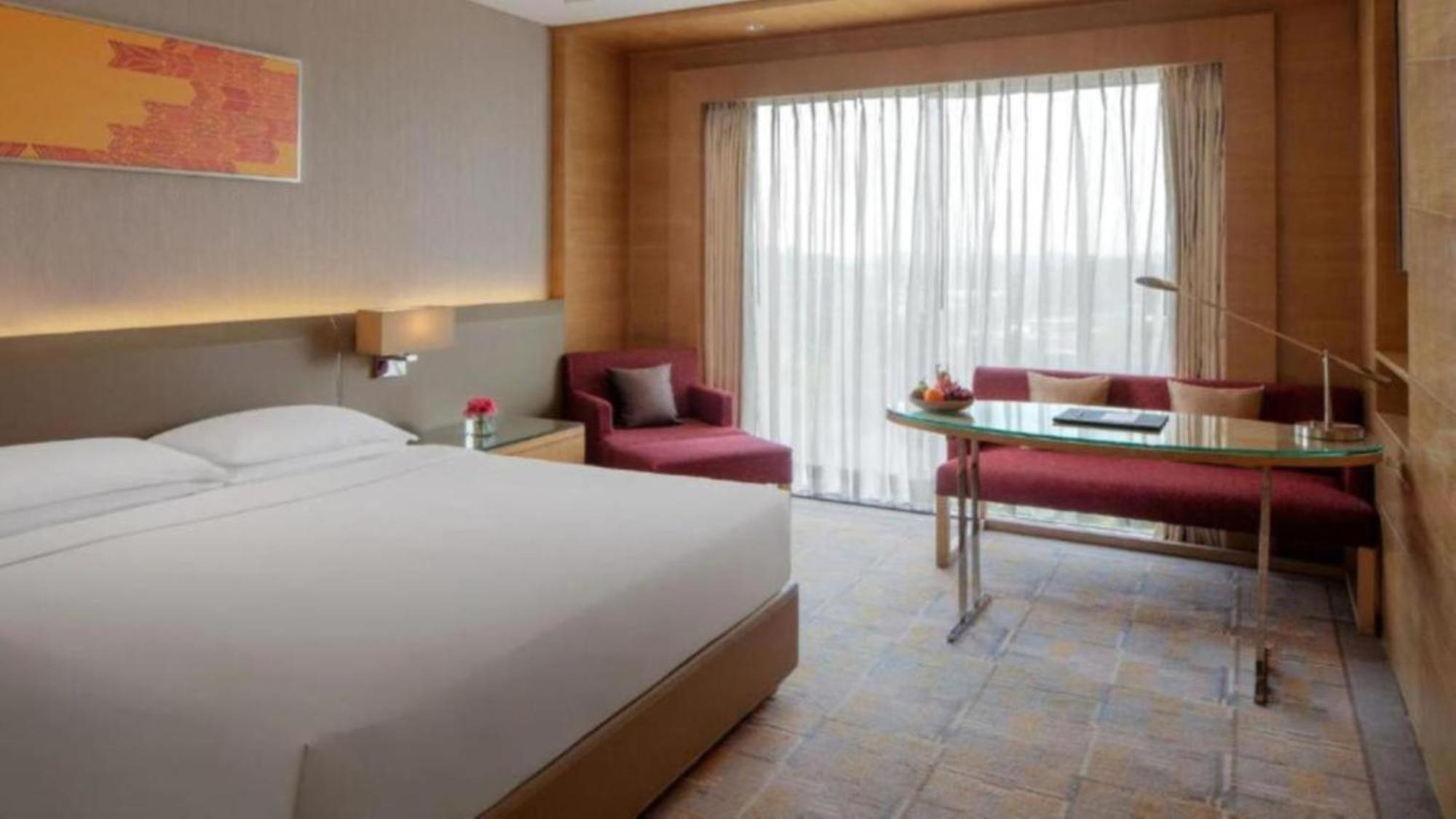 Hotel Seven Inn Near Delhi Airport New Delhi Exterior photo