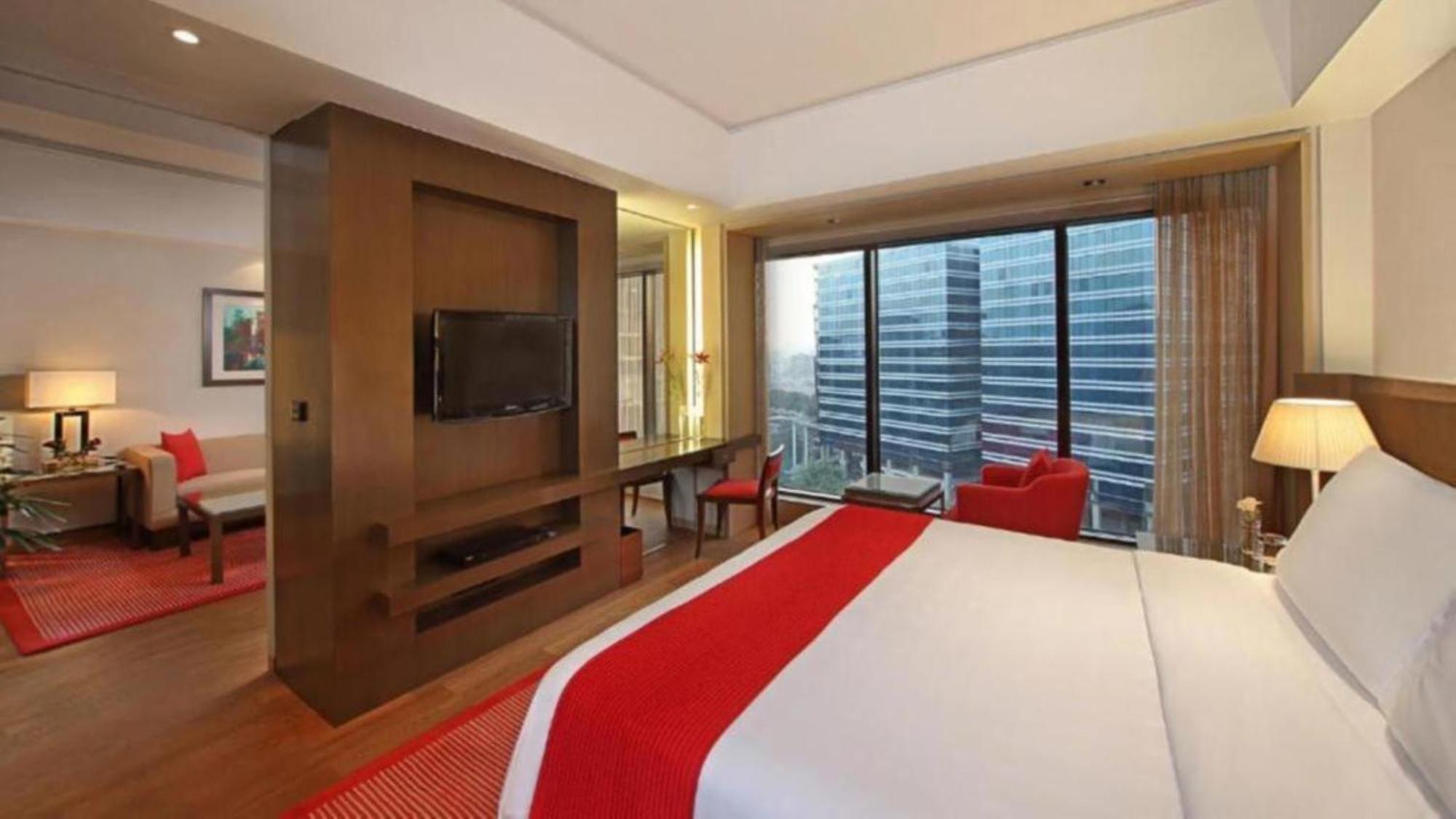Hotel Seven Inn Near Delhi Airport New Delhi Exterior photo