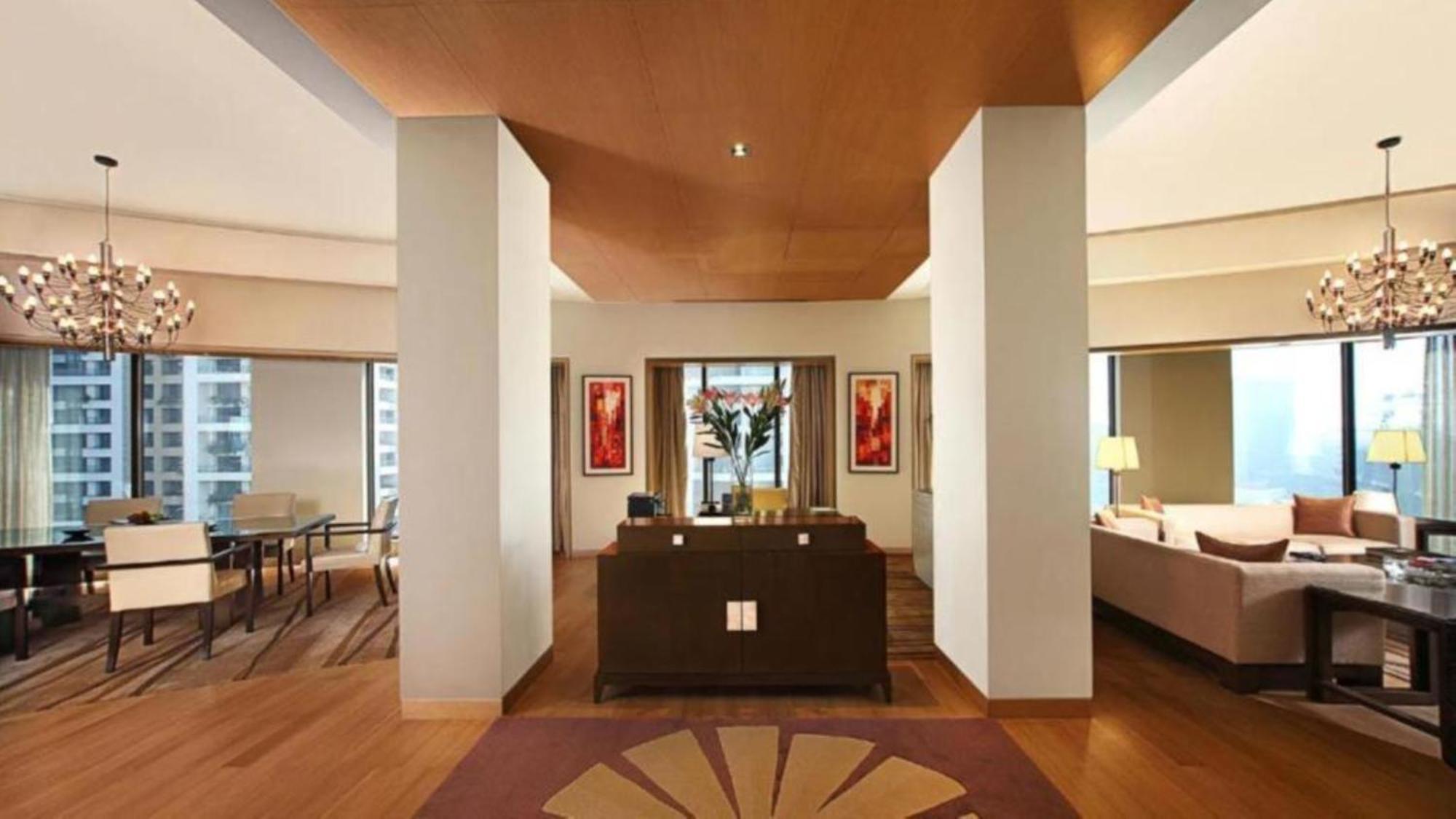 Hotel Seven Inn Near Delhi Airport New Delhi Exterior photo