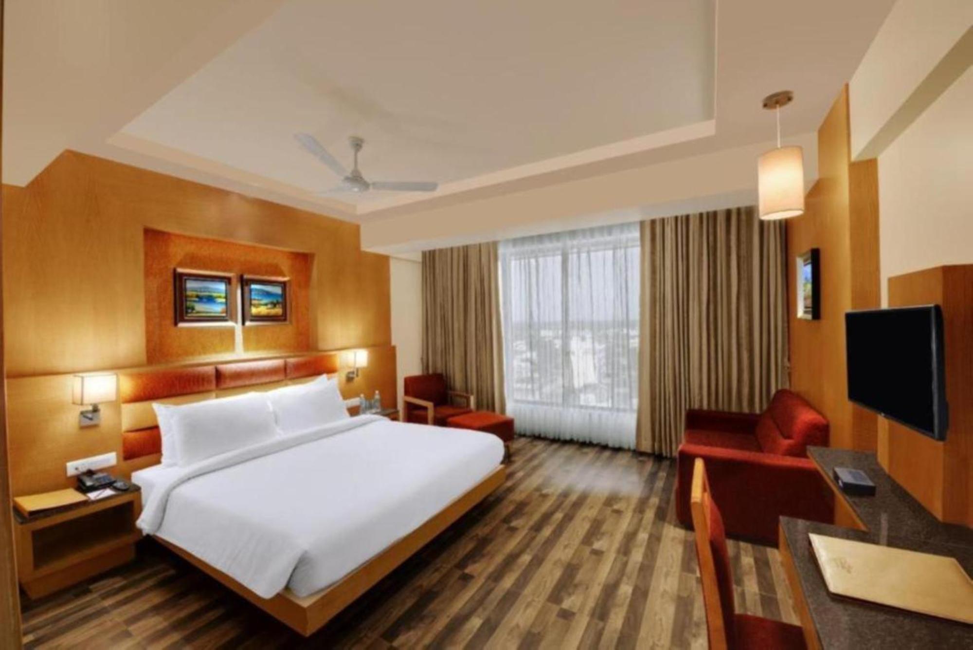 Hotel Seven Inn Near Delhi Airport New Delhi Exterior photo